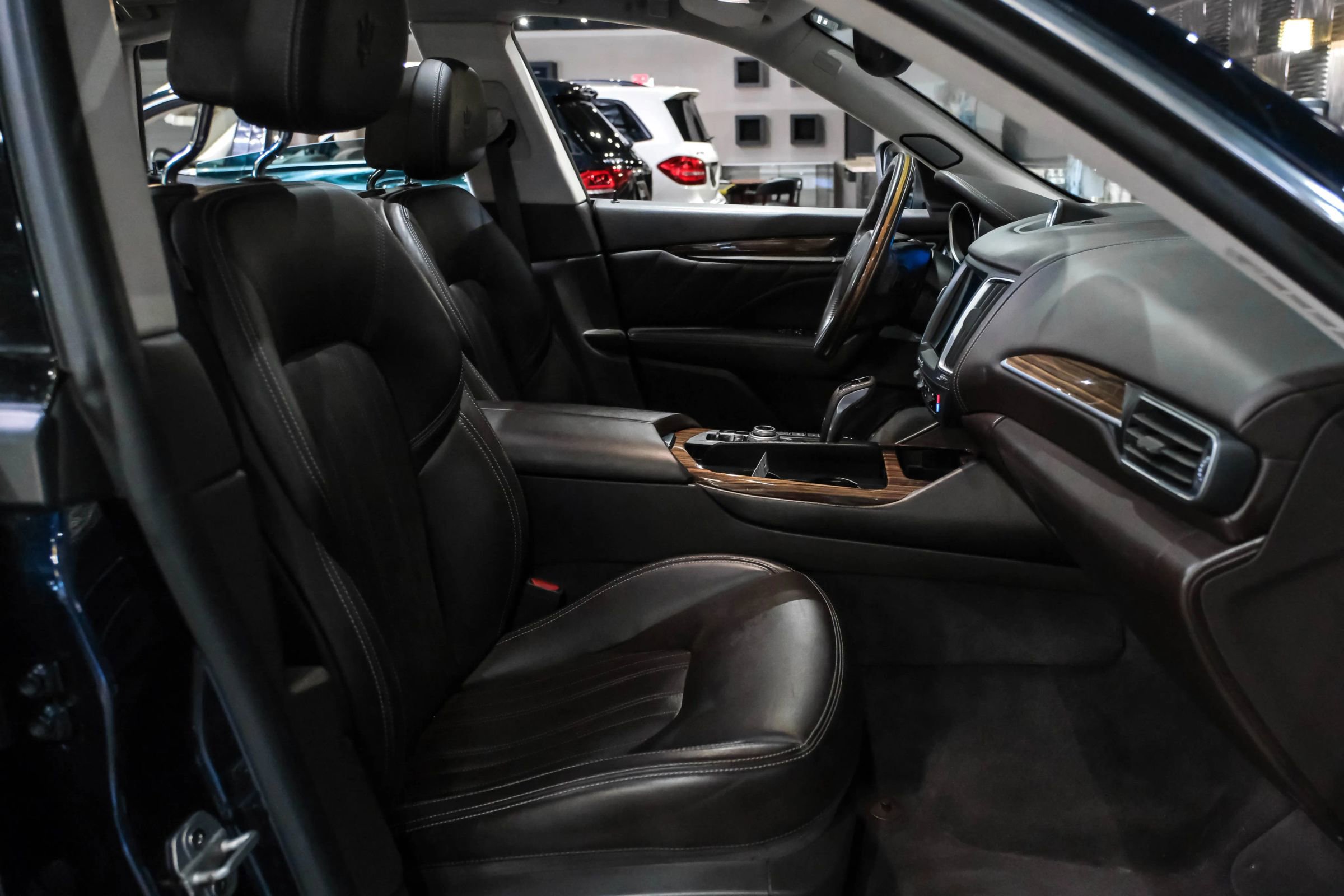 Used 2019 Maserati Levante GranLusso image 30