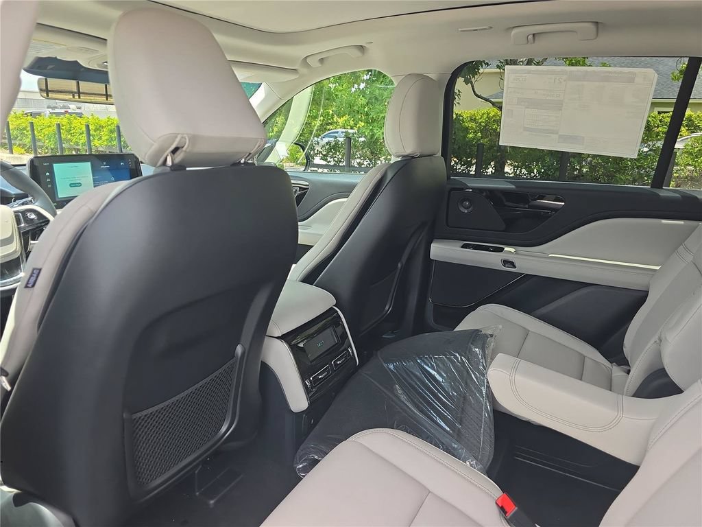 New 2026 Lincoln Aviator Reserve RWD image 12