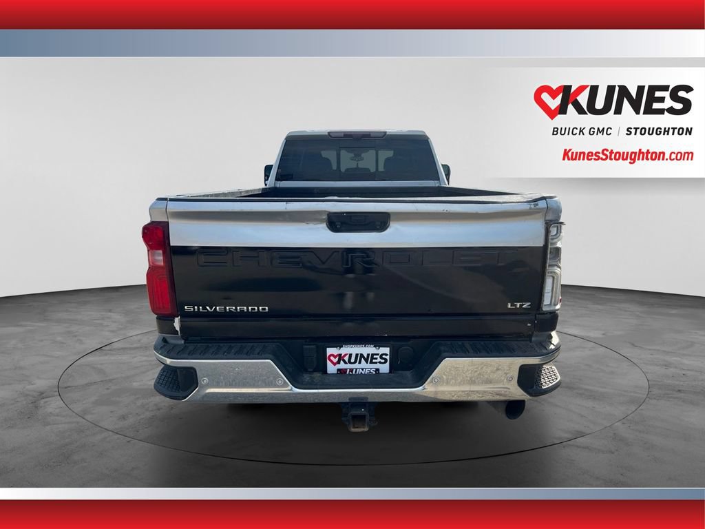 Used 2020 Chevrolet Silverado 3500 LTZ w/ LTZ Plus Package AWD/4WD image 7