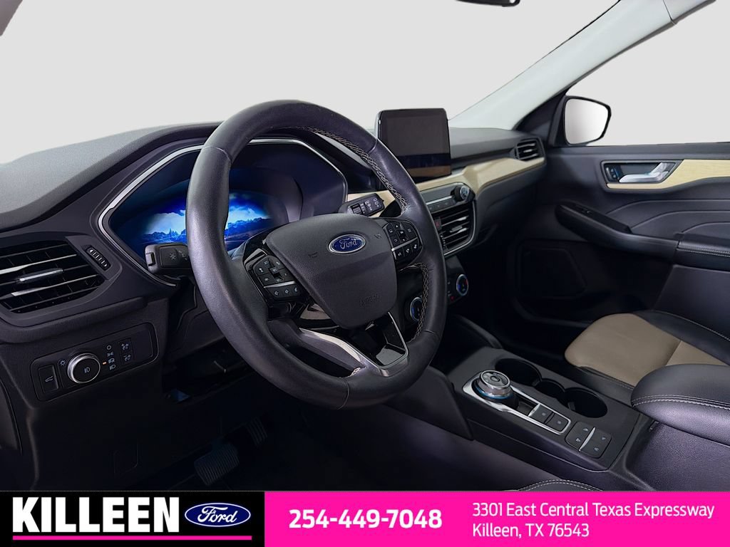 Used 2022 Ford Escape Titanium w/ Titanium Elite Package AWD/4WD image 11
