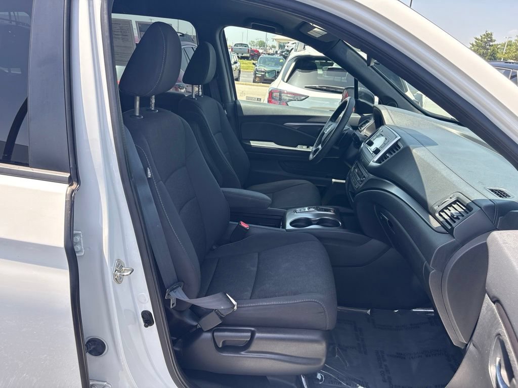 Used 2020 Honda Passport Sport image 10