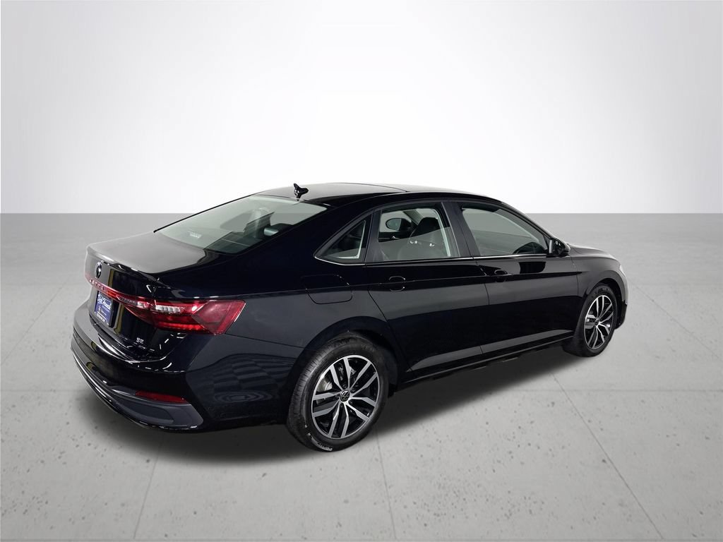 New 2026 Volkswagen Jetta SE FWD image 6