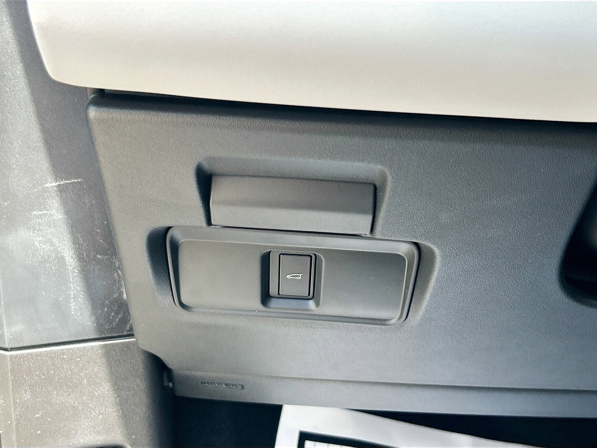 Used 2026 Land Rover Range Rover Evoque S image 29