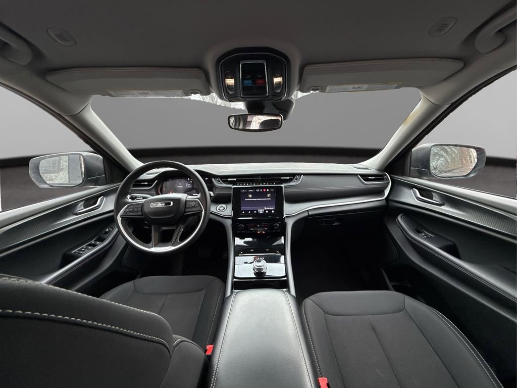 Used 2023 Jeep Grand Cherokee L Laredo image 26