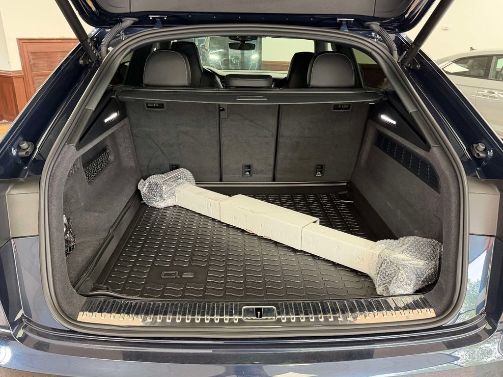 Used 2024 Audi SQ8 Premium Plus AWD/4WD image 26