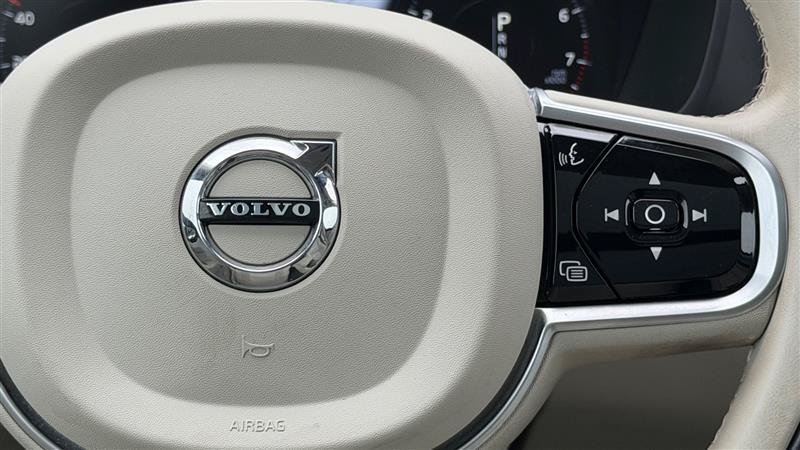 Used 2019 Volvo XC60 T6 Inscription w/ Protection Package AWD/4WD image 36