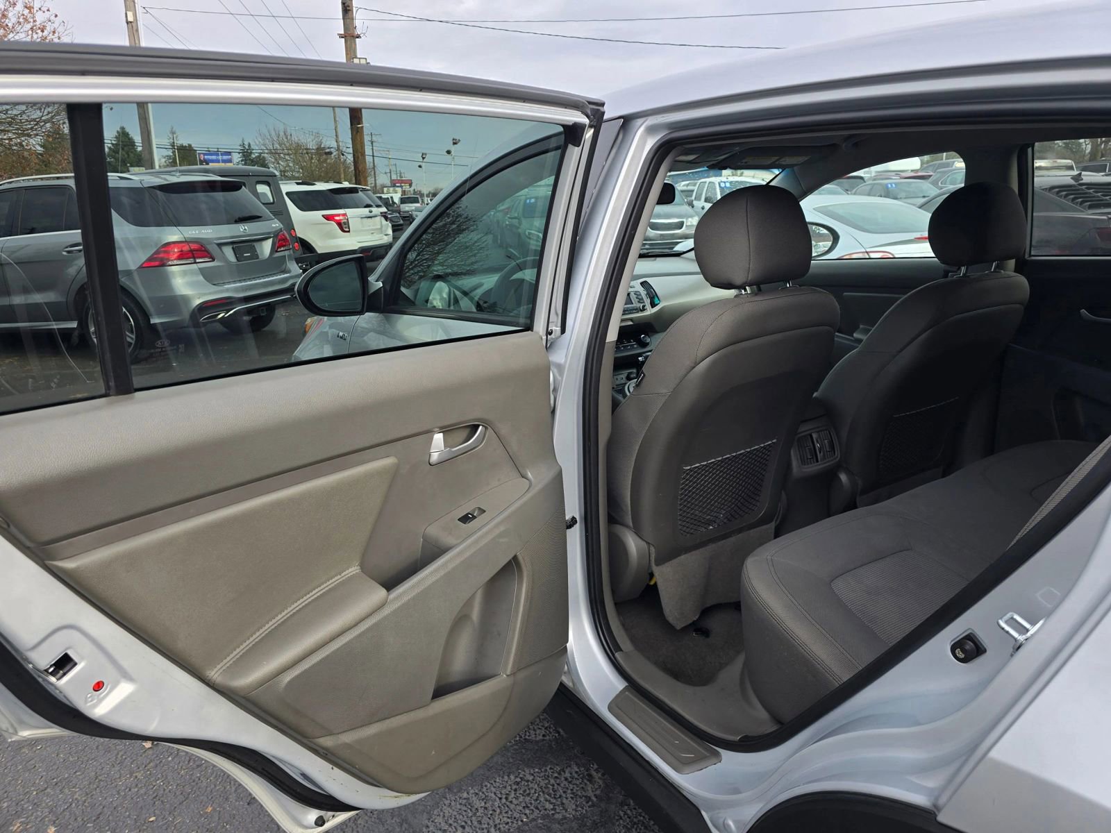 Used 2016 Kia Sportage LX image 16