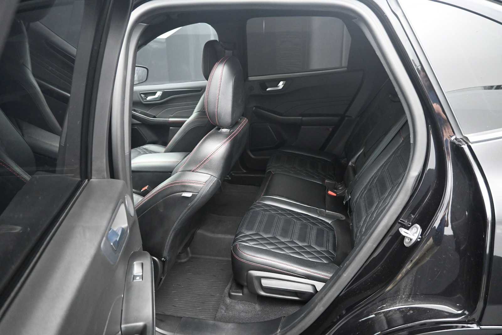 Used 2023 Ford Escape ST-Line Elite w/ Premium Technology Package AWD/4WD image 14