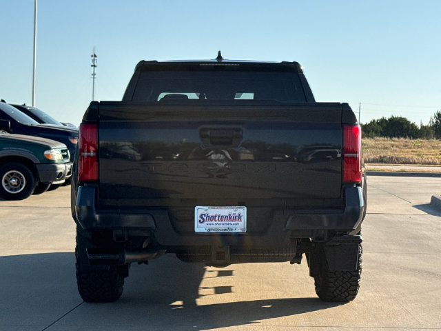 Used 2024 Toyota Tacoma TRD Sport AWD/4WD image 7