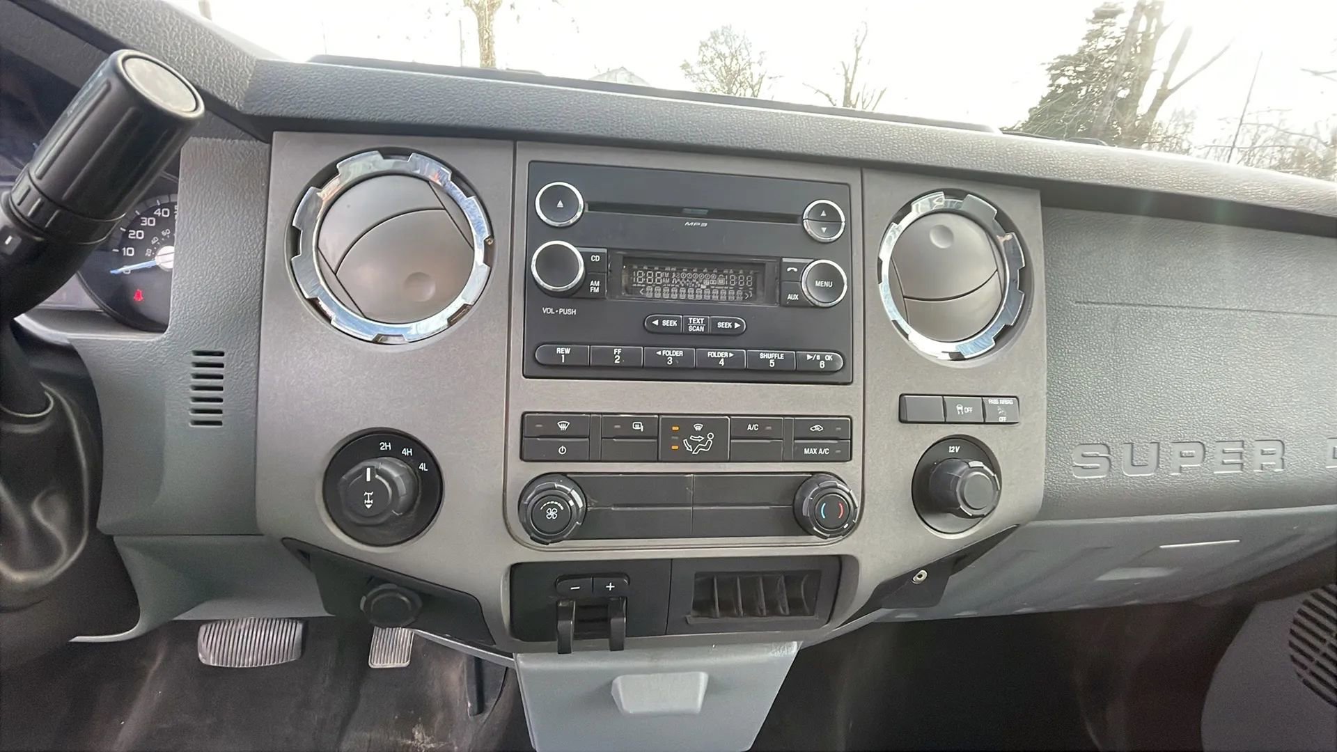 Used 2012 Ford F250 XLT w/ Snow Plow Prep Pkg image 18