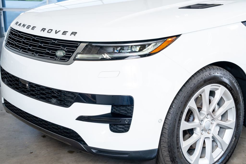 Used 2023 Land Rover Range Rover Sport SE image 12