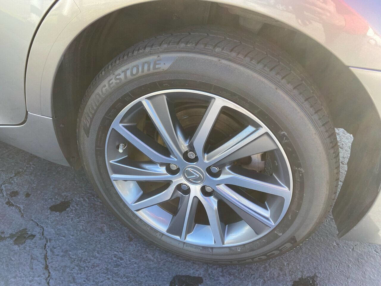 Used 2016 Lexus ES 300h image 10