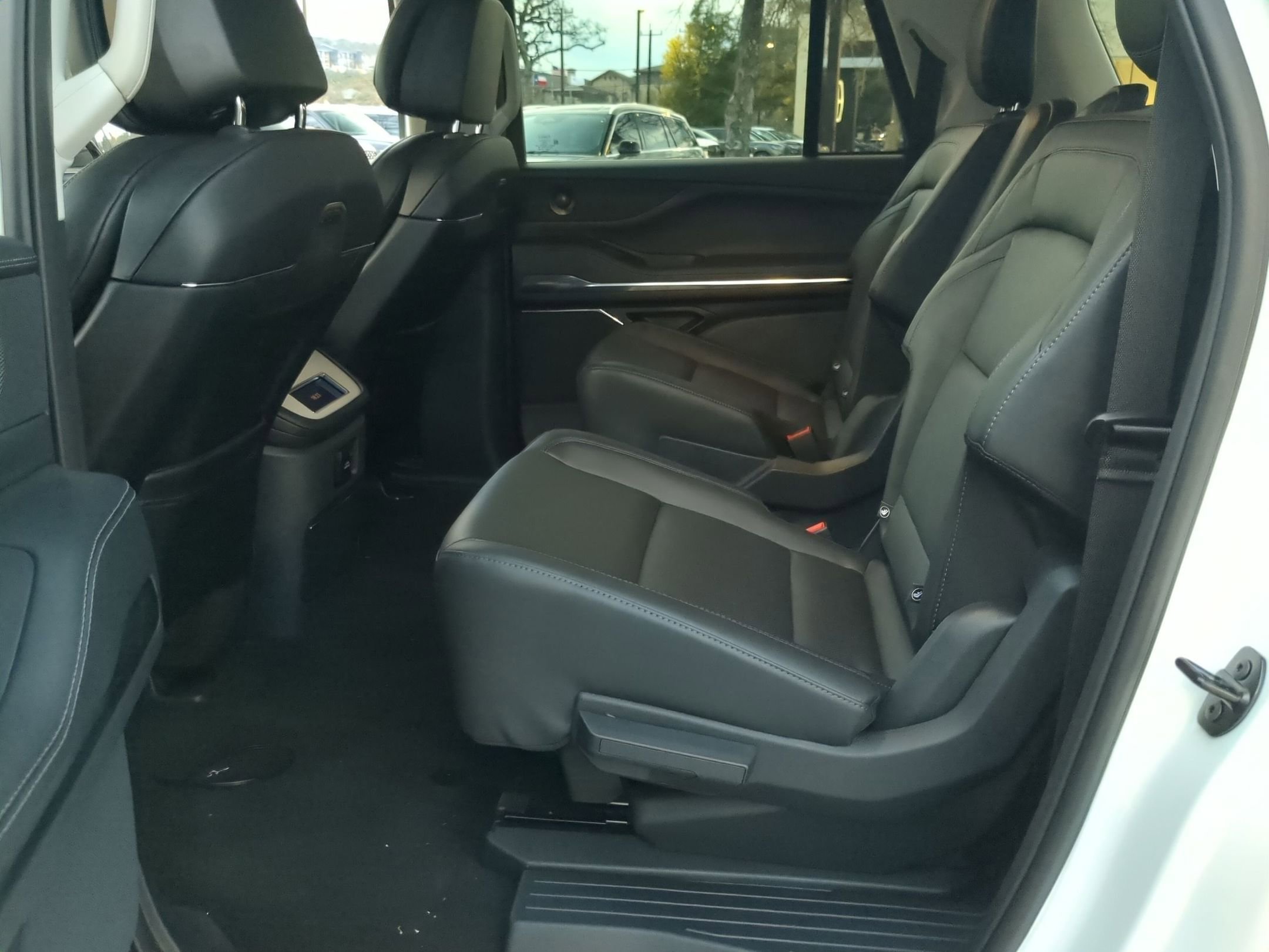 New 2026 Lincoln Navigator L Premier image 21