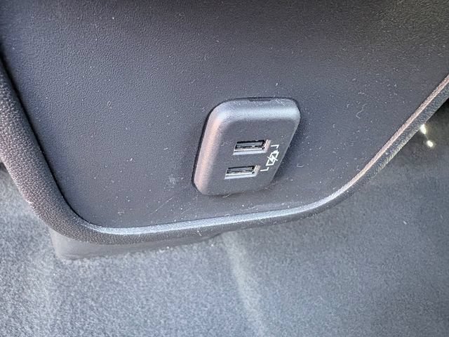 Used 2023 Chevrolet Equinox LT FWD image 9