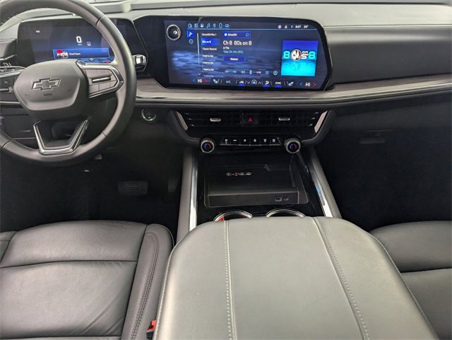 Used 2025 Chevrolet Suburban Z71 image 26