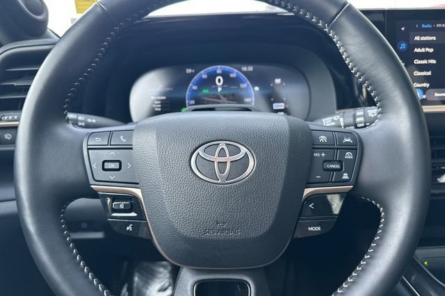 Used 2025 Toyota Crown Signia Limited image 27