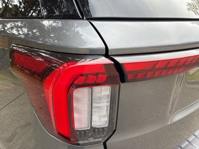 Used 2025 Ford Explorer ST-Line AWD/4WD image 13