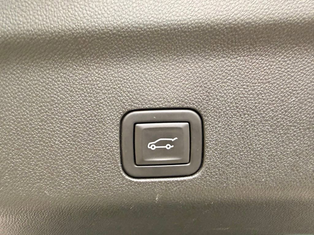 Used 2023 Chevrolet Tahoe RST w/ Luxury Package image 12