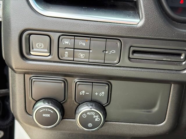 Used 2022 Chevrolet Tahoe RST w/ Luxury Package RWD image 31