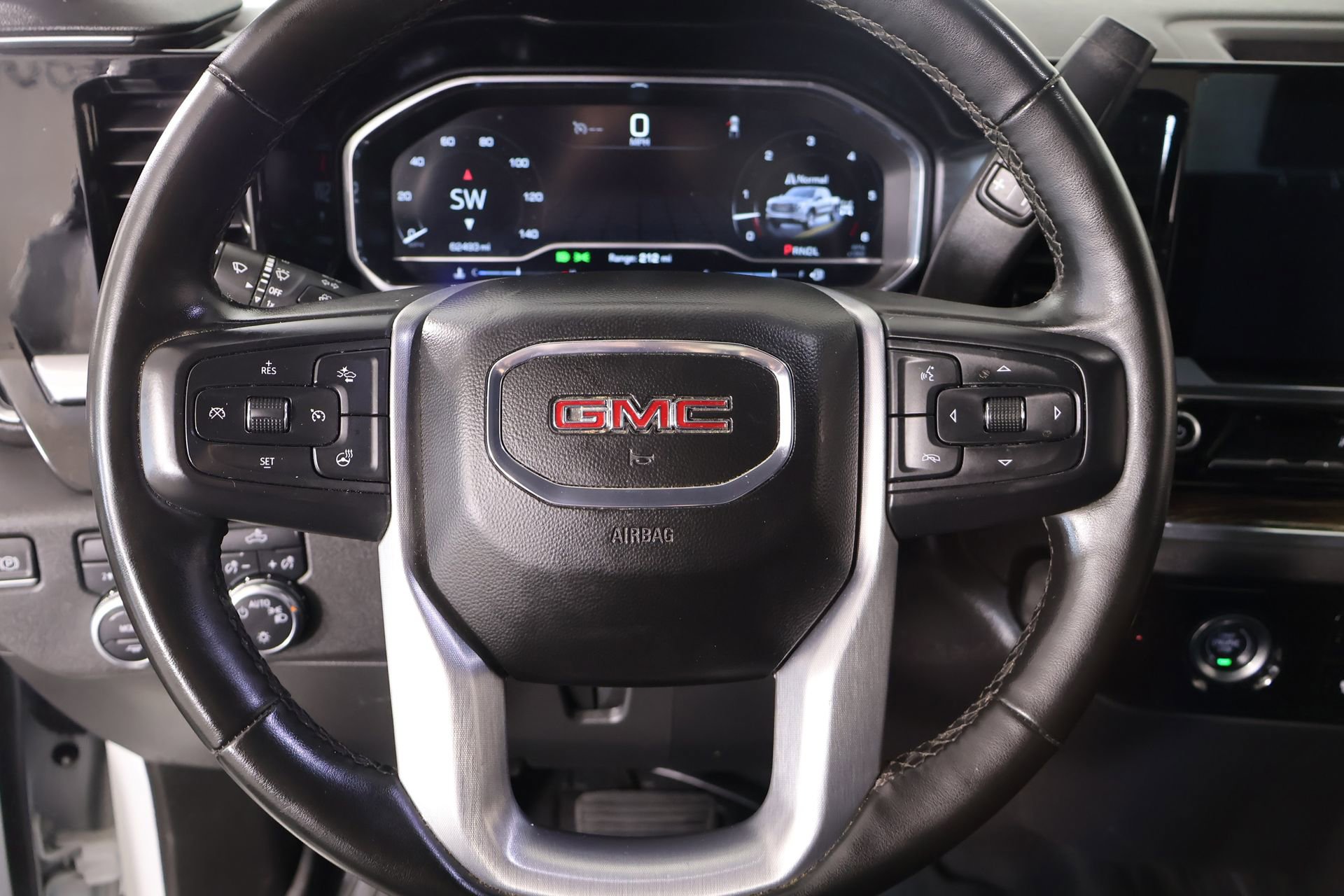 Used 2023 GMC Sierra 1500 SLE AWD/4WD image 3