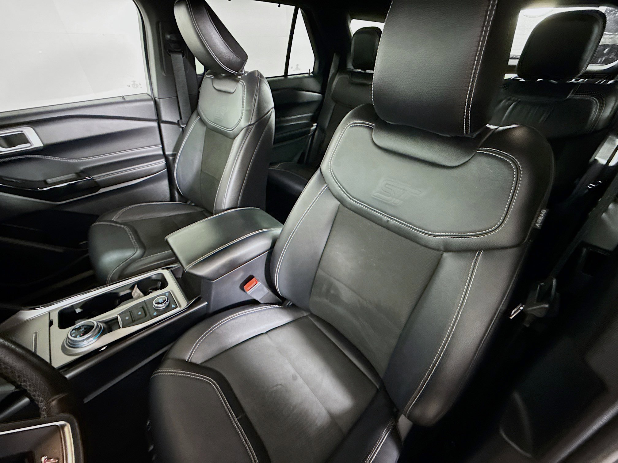 Used 2022 Ford Explorer ST image 26