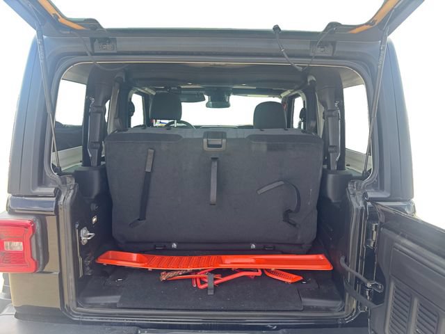 Used 2024 Jeep Wrangler Rubicon w/ Convenience Group AWD/4WD image 11
