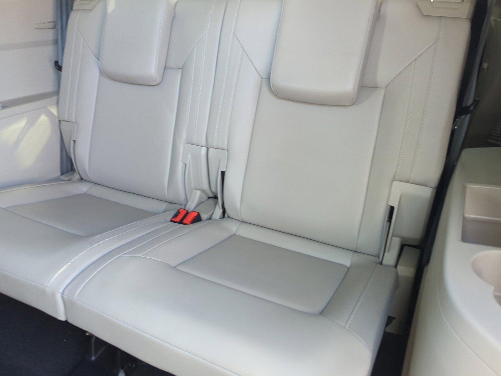 Used 2021 Volkswagen Atlas SE image 18