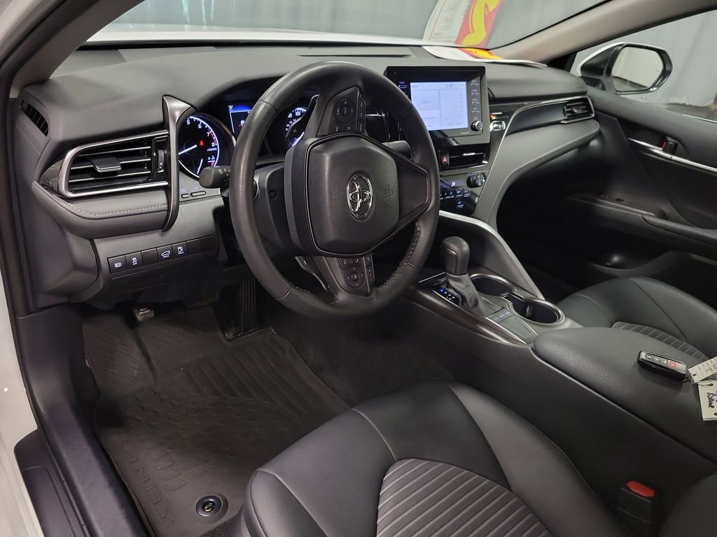 Used 2024 Toyota Camry SE w/ Convenience Package FWD image 13