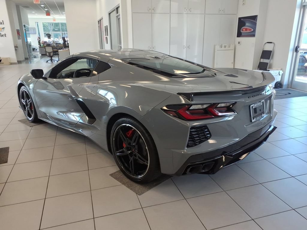 Used 2025 Chevrolet Corvette Stingray Preferred Cpe w/ Battery Protection Package RWD image 5