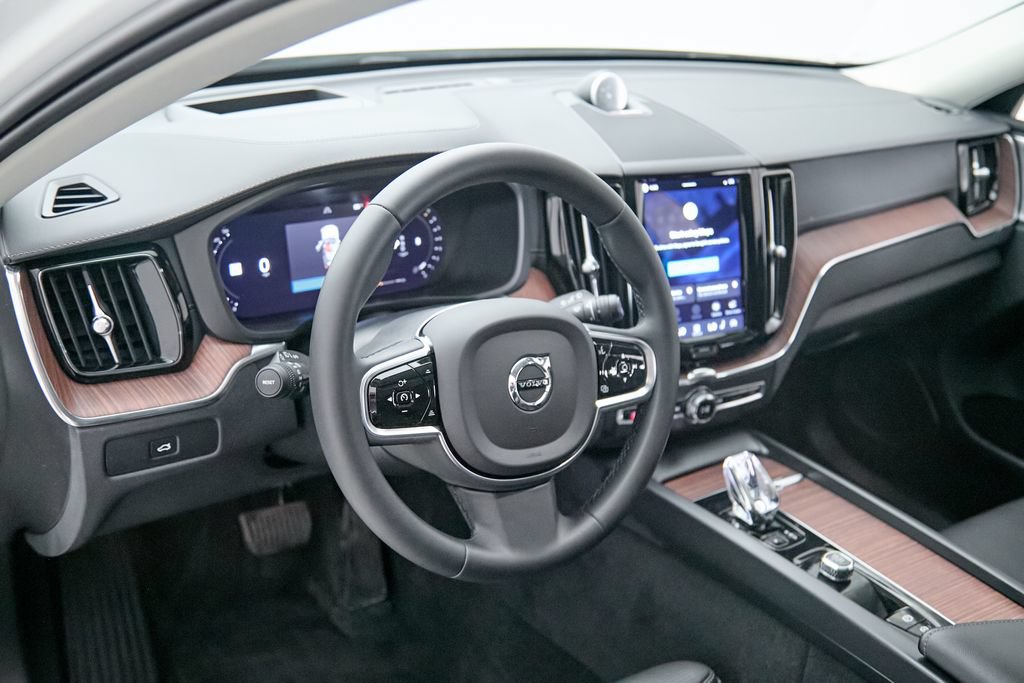 Certified 2023 Volvo XC60 B6 Ultimate w/ Climate Package AWD/4WD image 13