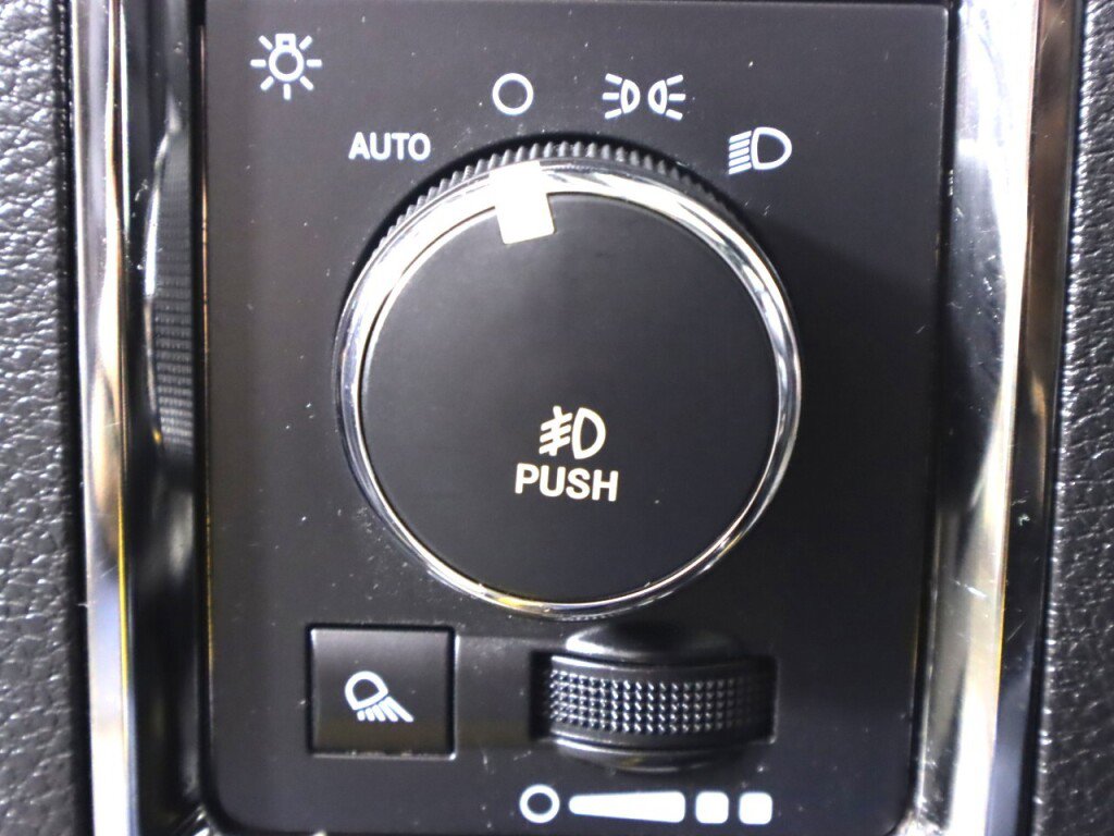 Used 2016 RAM 1500 Sport w/ Stinger Yellow Sport Package image 10