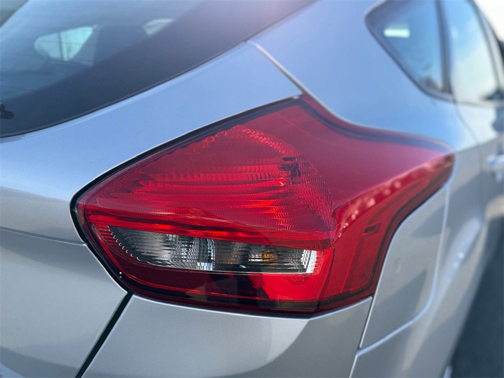 Used 2015 Ford Focus SE w/ Equipment Group 201A image 41
