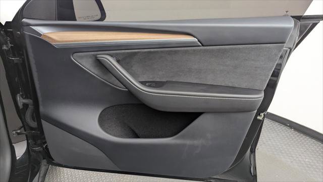 Used 2023 Tesla Model Y Long Range image 21