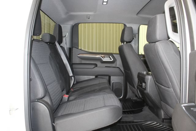 Used 2022 Chevrolet Silverado 1500 LT w/ Z71 Off-Road Package AWD/4WD image 21