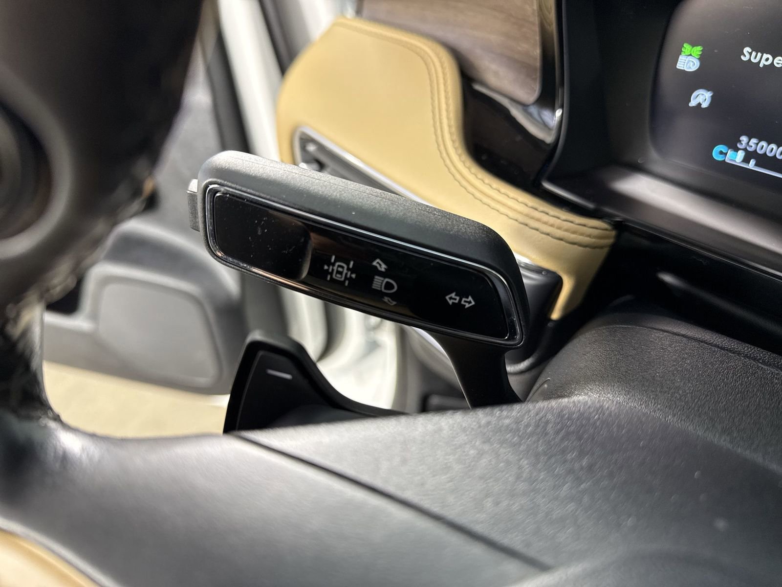 Used 2021 Lincoln Corsair Reserve w/ Equipment Group 201A image 15