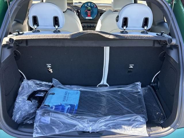 New 2026 MINI Cooper 2-Door Hardtop image 32