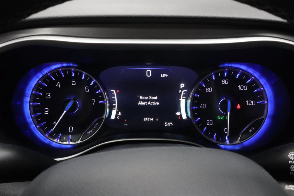 Used 2025 Chrysler Pacifica Select FWD image 28