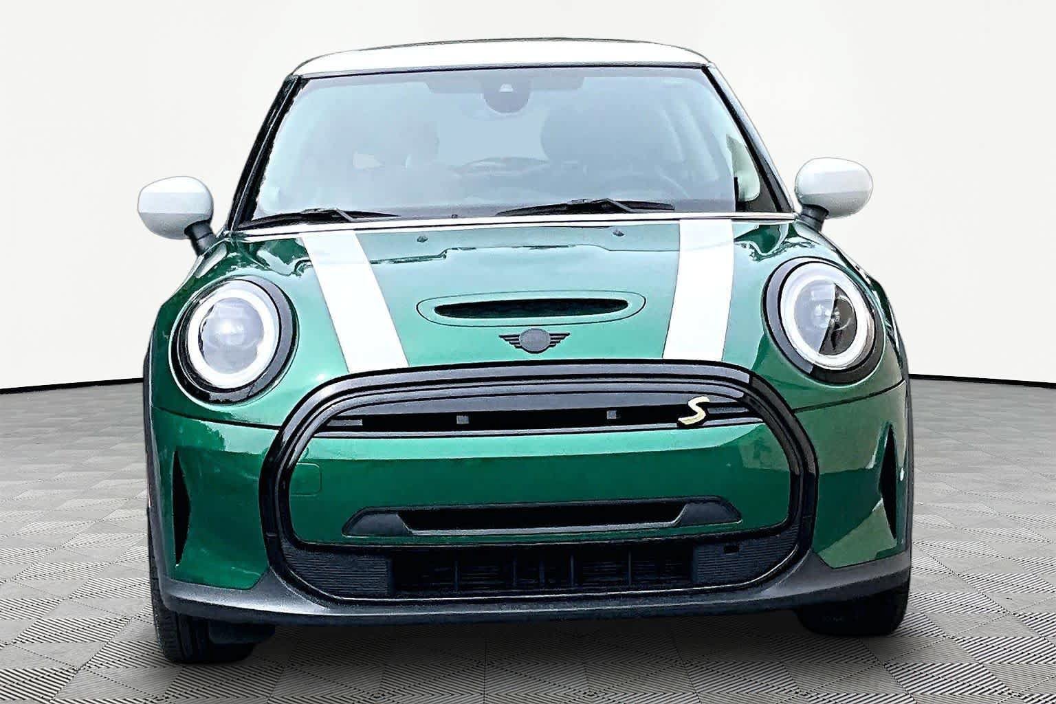 Used 2024 MINI Cooper SE FWD image 3