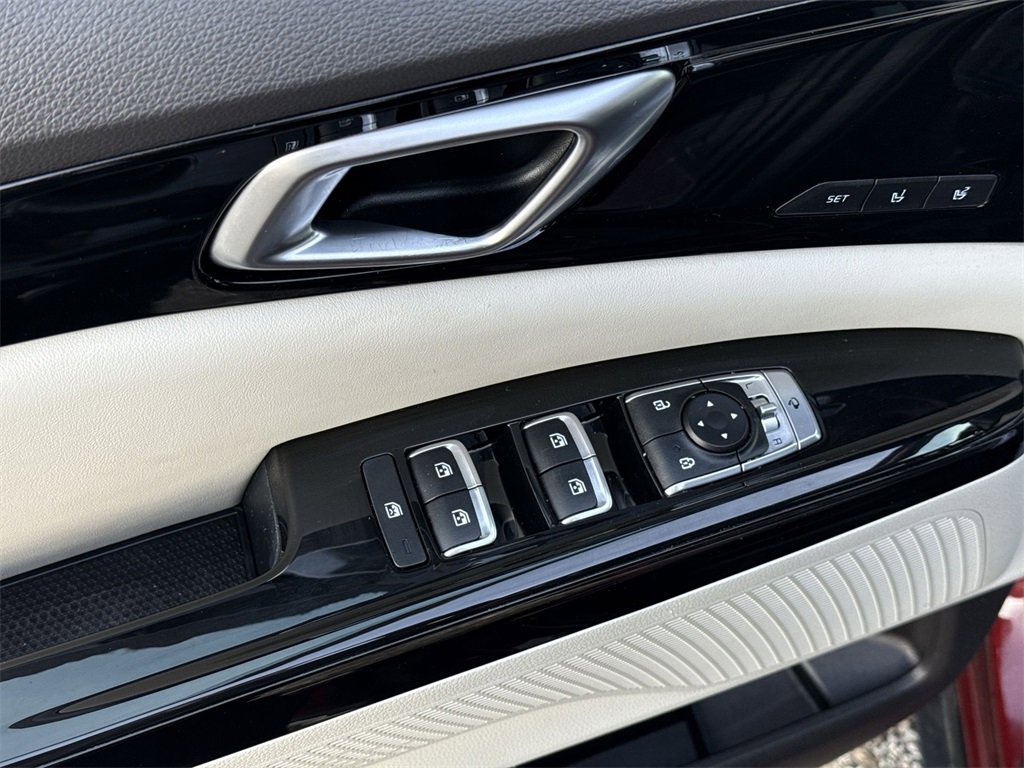 Used 2024 Kia Carnival SX image 15