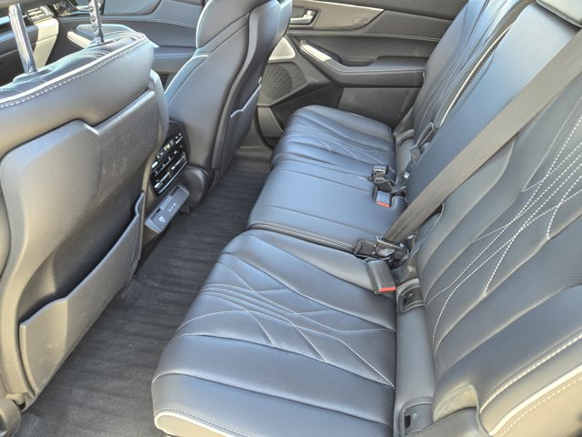 Certified 2025 Acura MDX w/ Advance Package AWD/4WD image 30