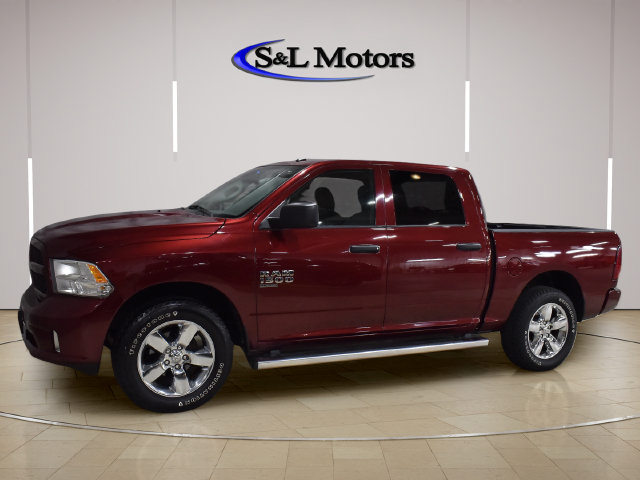 Used 2019 RAM 1500 Express w/ Express Value Package AWD/4WD image 3