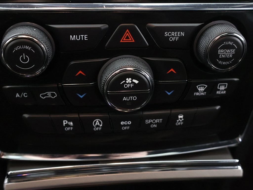 Used 2022 Jeep Grand Cherokee Limited image 53