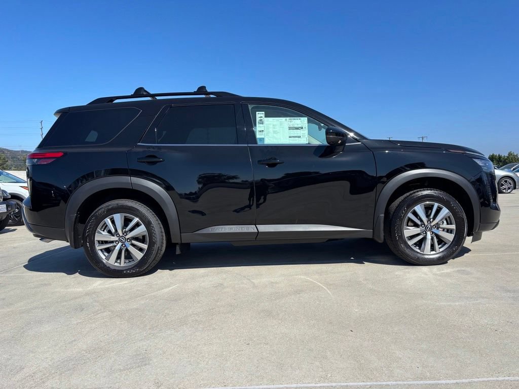 New 2026 Nissan Pathfinder SL w/ Cargo Package FWD image 2
