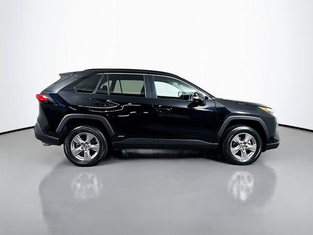 Certified 2024 Toyota RAV4 LE AWD/4WD image 9