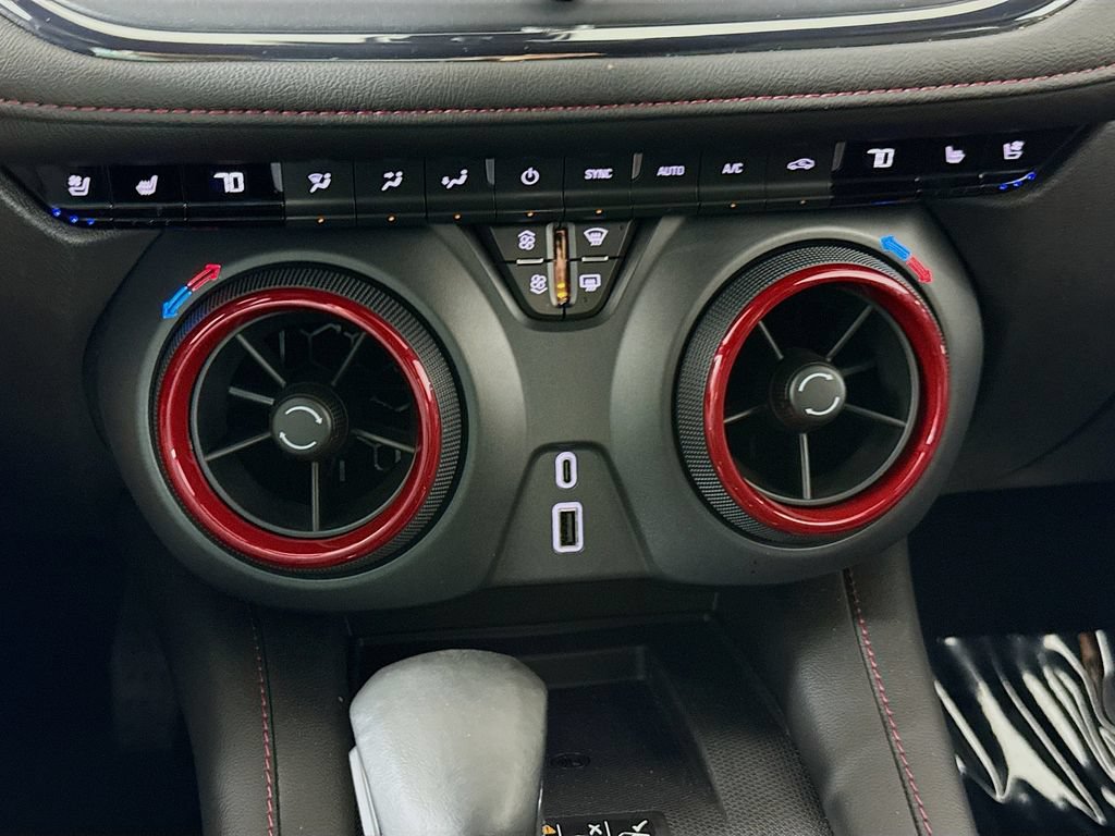 Used 2024 Chevrolet Blazer RS w/ Driver Confidence II Package FWD image 16