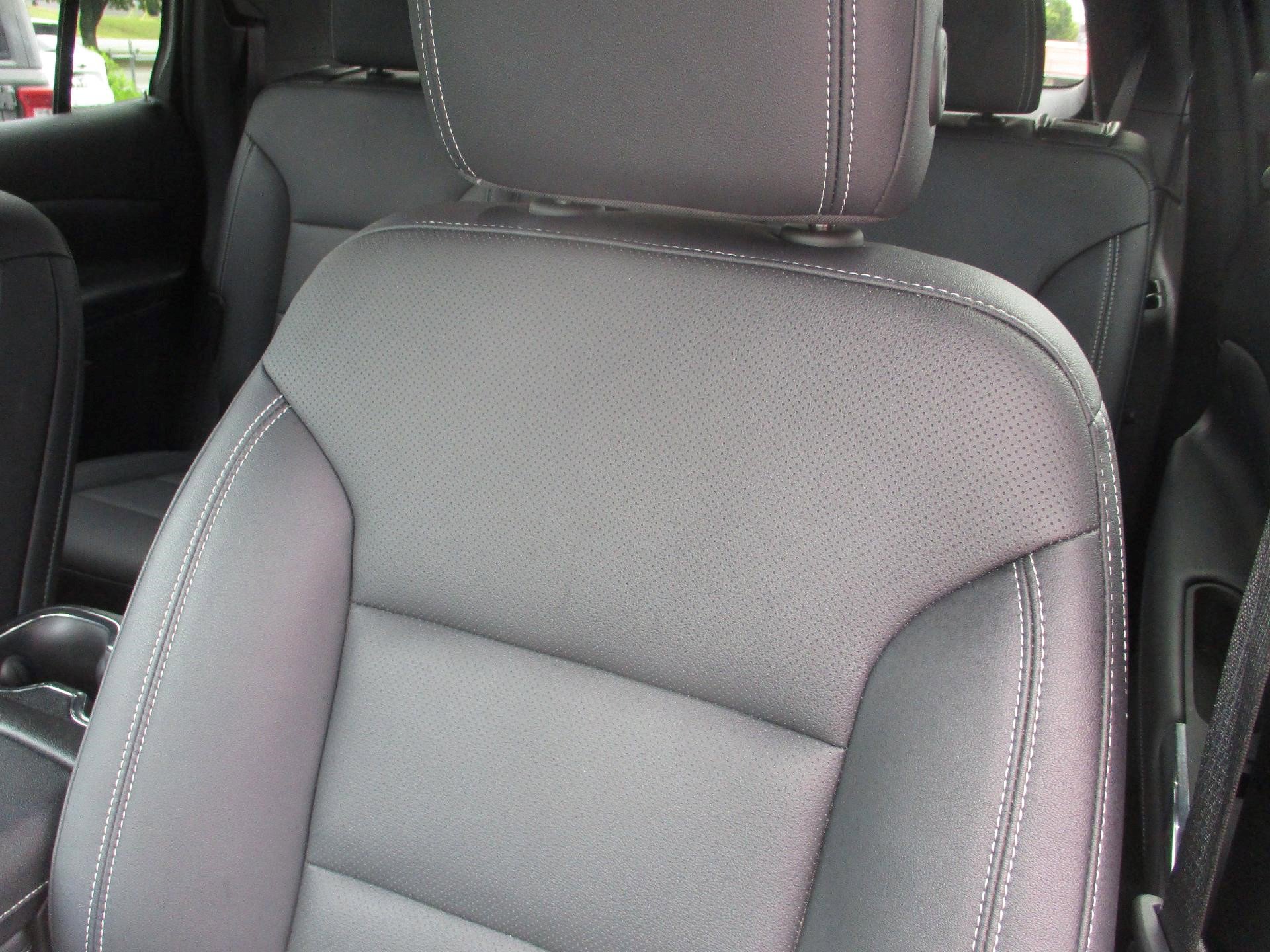 Certified 2025 Chevrolet Traverse LT image 21