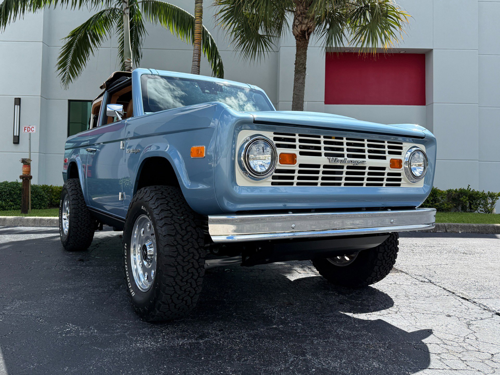 Used 2023 Ford Bronco Black Diamond image 4