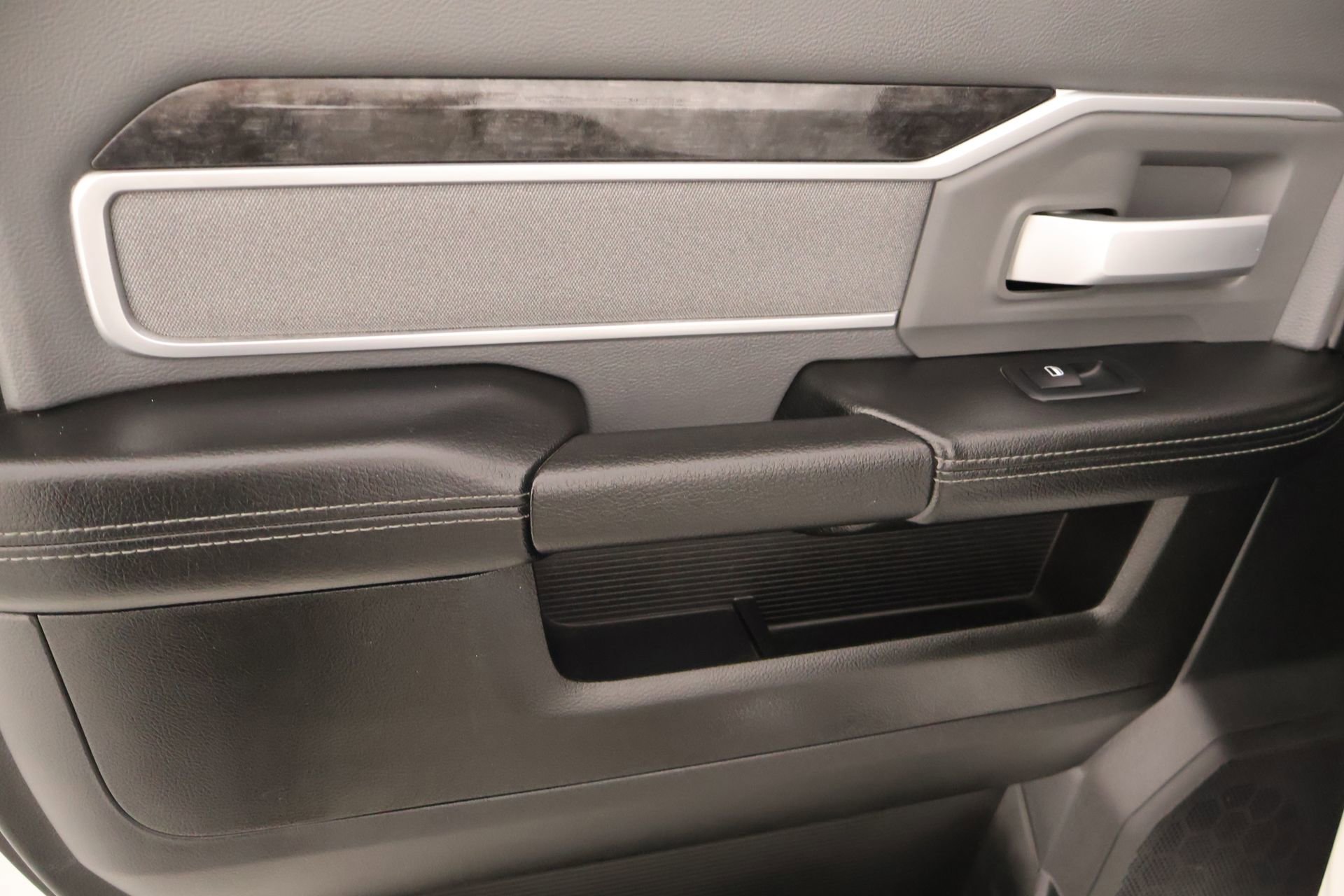 Used 2019 RAM 2500 Big Horn AWD/4WD image 16