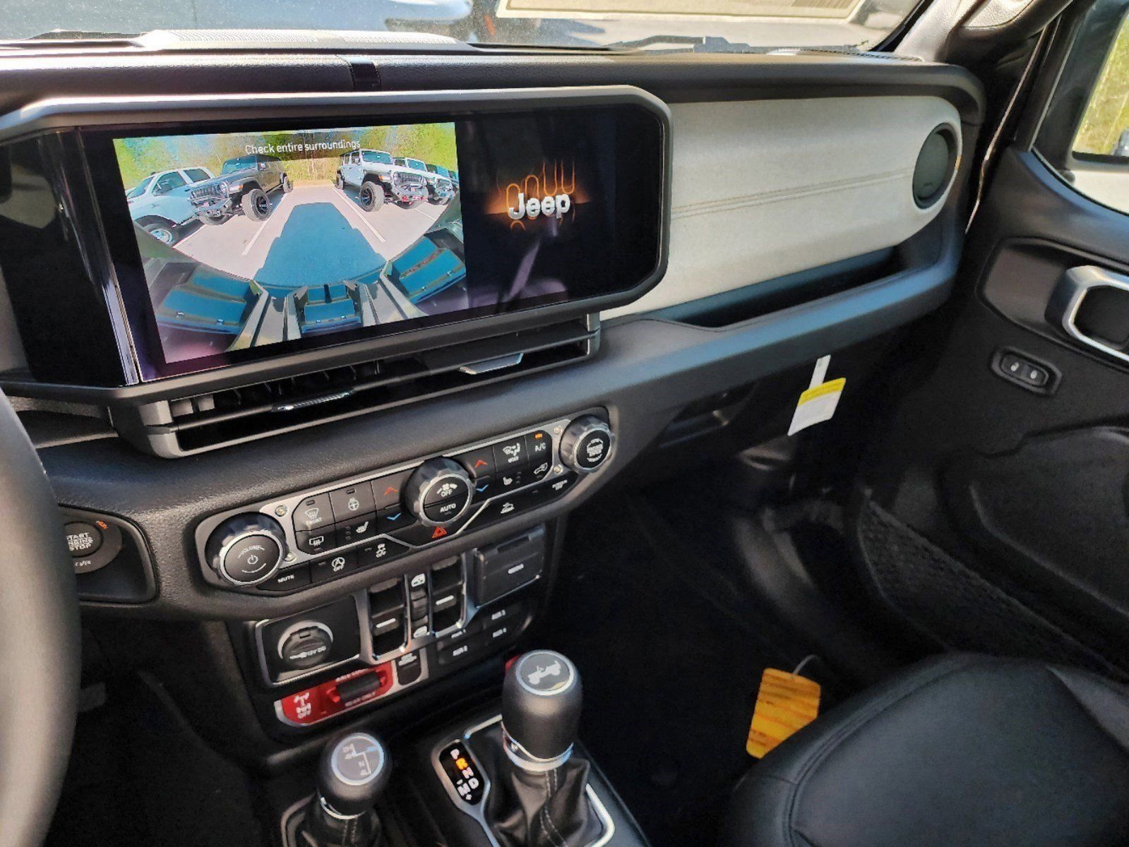 Used 2024 Jeep Wrangler Unlimited Sport image 8