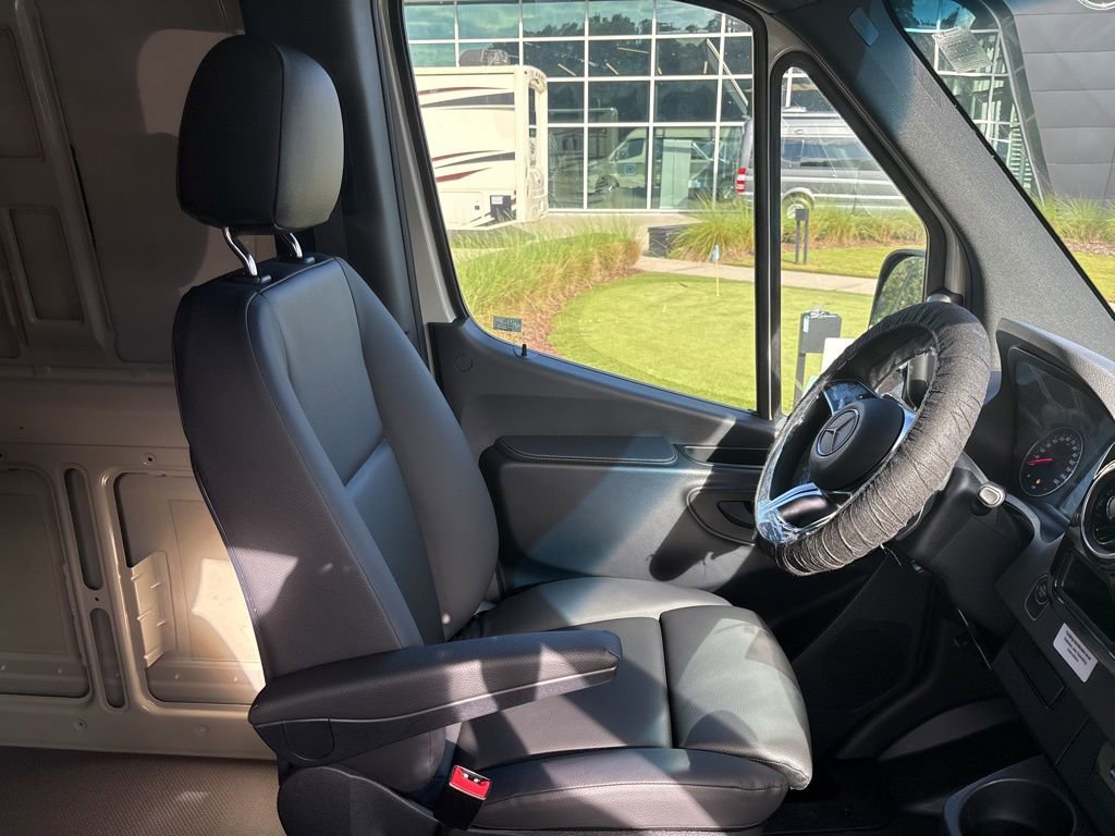 New 2026 Mercedes-Benz Sprinter 2500 image 33